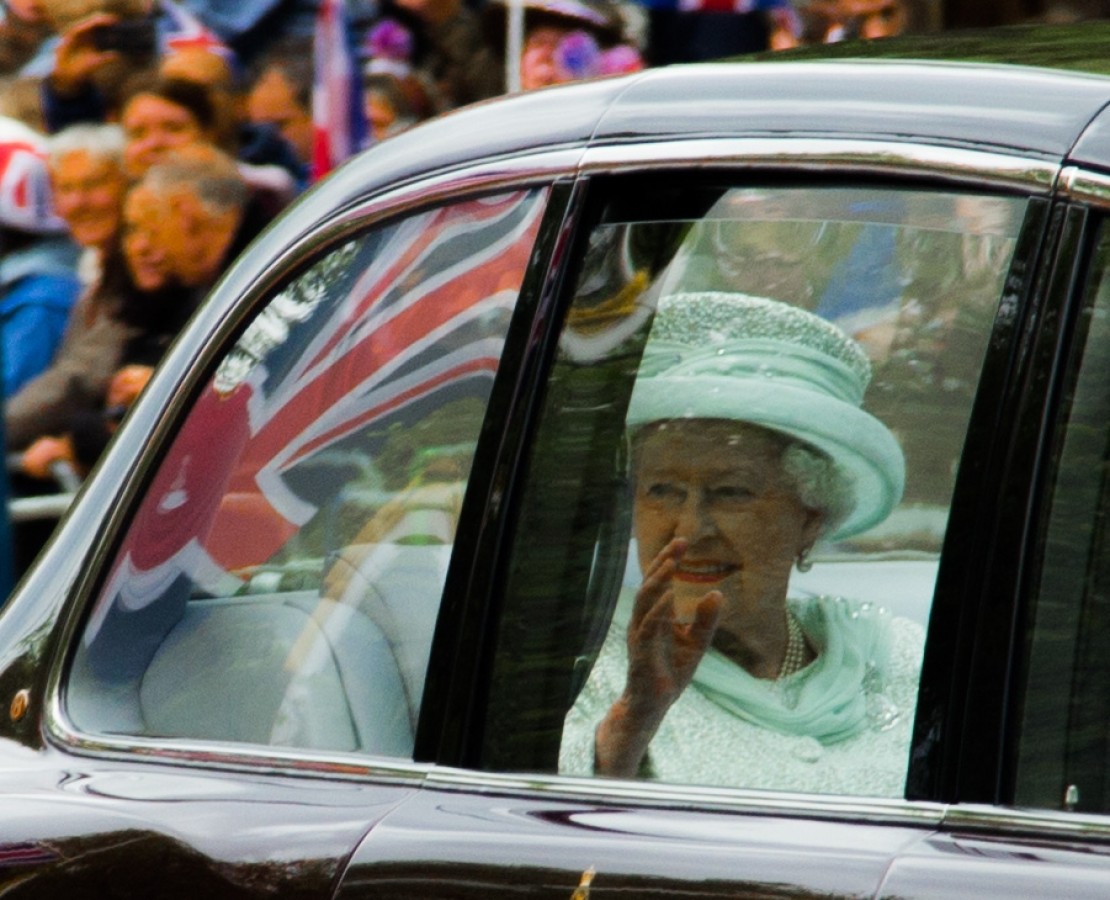 II. Erzsébet a legnagyobb király(nő) - 90 éves és hónapokig bulizik