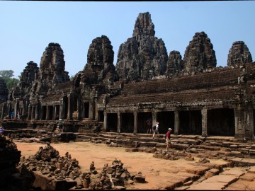 Ősi templomváros Kambodzsában - Angkor két keréken