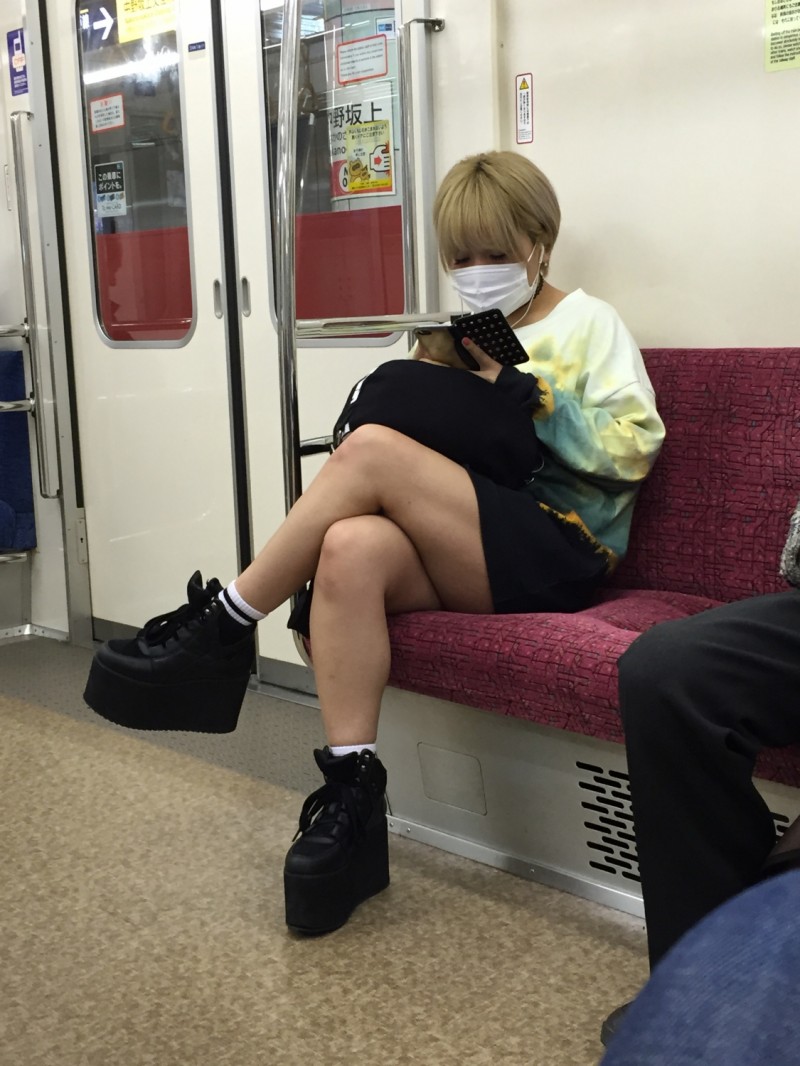 Japán, ahol a holdjáró cipő a divat