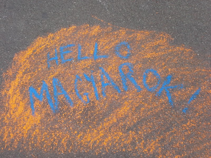 Rajz: Hello Magyarok!